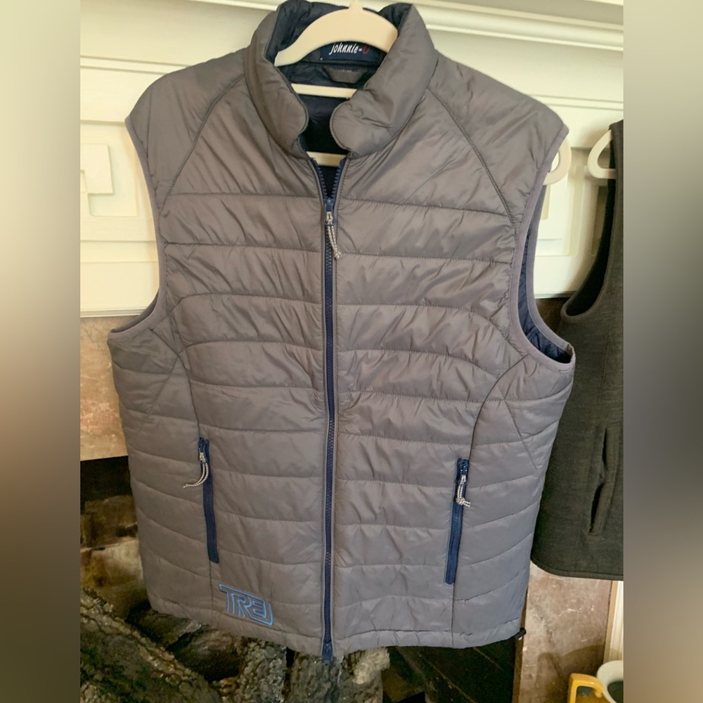 Johnnie-o gray vest size Large